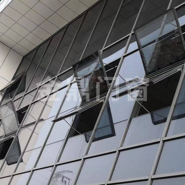 三角形排煙窗